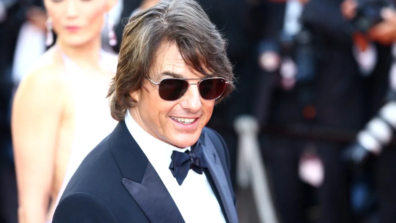 Imagini exclusive cu Tom CRUISE, actorul care a electrizat audiența pe covorul roșu de la CANNES: 