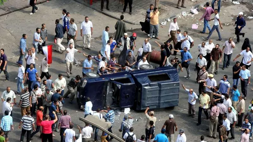 Poliția egipteană primește autorizația de a deschide focul asupra manifestanților violenți