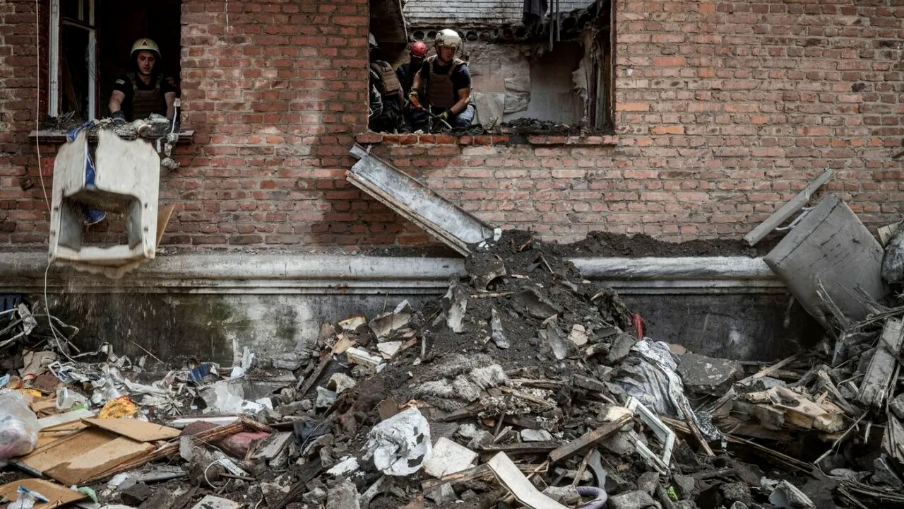 Franța și Germania vor TRIMITE sisteme antiaeriene Ucrainei, după recentul atac rusesc din Kiev. Moscova respinge negocierile de pace