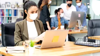 Un procent uriaș din salariu „dispare” lunar în conturile statului. Cât plătim, ce plătim și mai ales ce drepturi avem pentru ceea ce plătim la stat