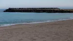 Experiență neplăcută pentru turiștii din Costinești. O plajă a fost acoperită de valuri