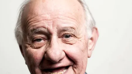 Zigi Shipper, un supraviețuitor al Holocaustului, a murit la vârsta de 93 de ani. Și-a dedicat viața împărtășind oamenilor experiențele din lagărele de concentrare