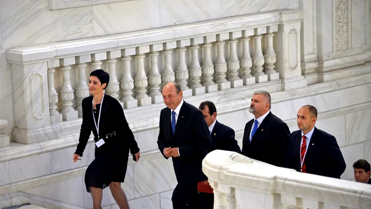 Băsescu refuză să răspundă întrebărilor despre Congresul PPE și reprezentarea la Consiliul European