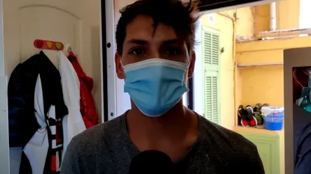 Povestea românului care își crește singur cei doi copii, de 2 și 3 ani, dat afară din casa în care locuia cu chirie în Italia (VIDEO)