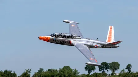Un spectacol AVIATIC s-a încheiat tragic în Franța. Un avion de epocă s-a PRĂBUȘIT în mare