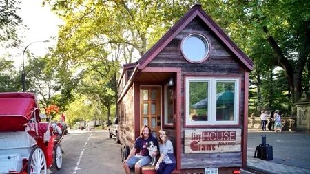 Și-au dat demisia și au plecat în călătoria vieții lor. Acum străbat America în lung și-n lat într-o casă pe roți