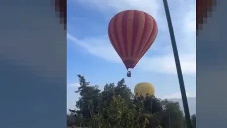 Cel puțin 12 turiști au fost răniți după ce un balon cu aer cald a aterizat forțat. Momentul prăbușirii