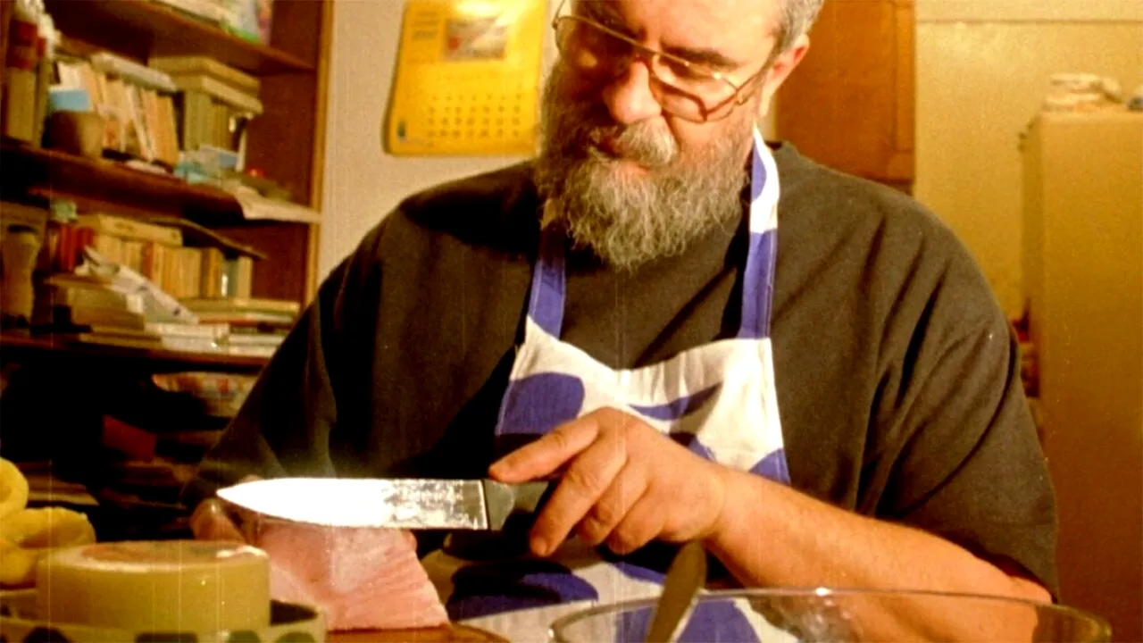 Rețeta de ciorba acră de perișoare, pe care o prepara regretatul bucătar Radu Anton Roman. E numai bună pentru mahmureala de după Revelion