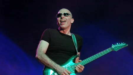 Joe Satriani revine în România