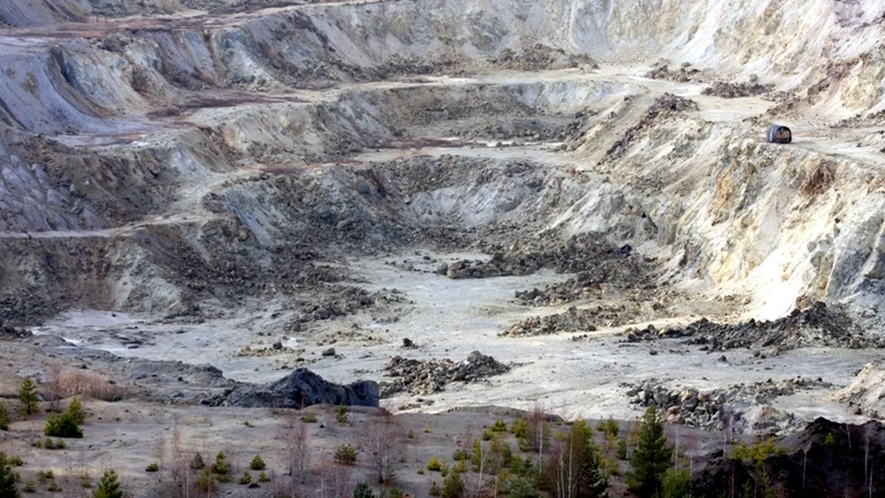 Ministerul Mediului: Juriștii noștri recomandă oprirea temporară a proietului Roșia Montană, până când se va depune un PUZ valabil