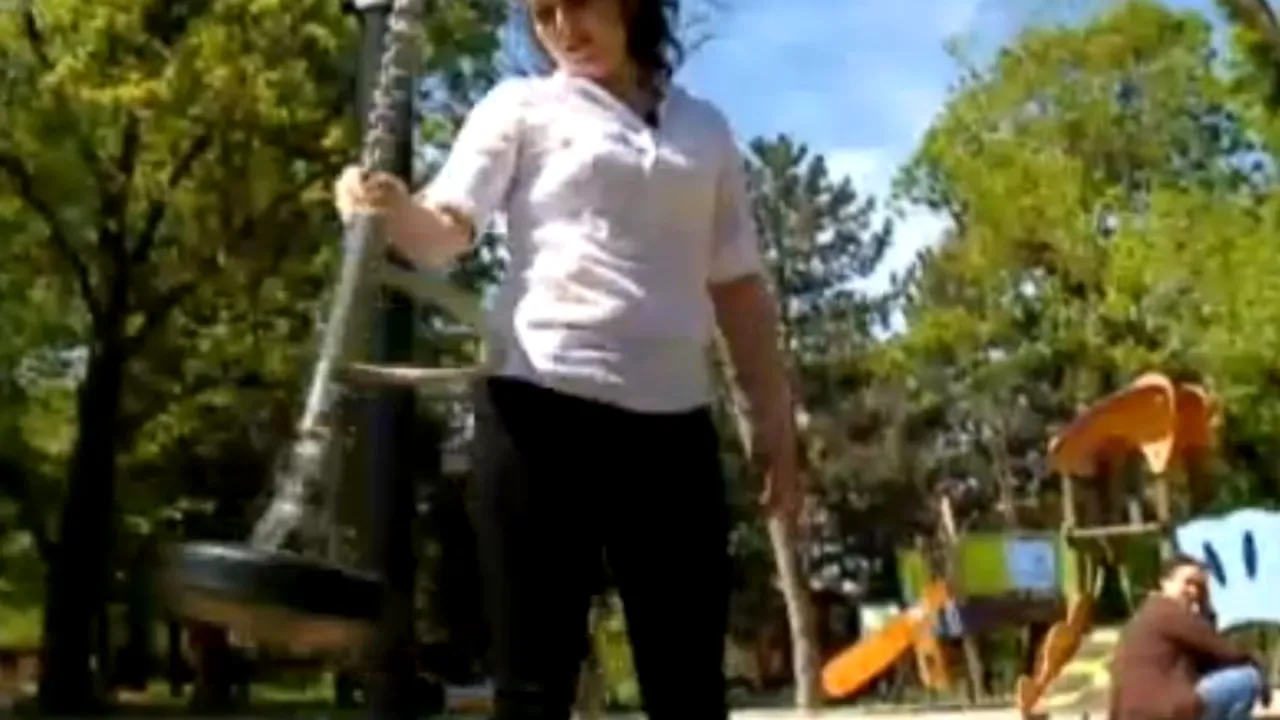 Disperarea unei românce pe care statul danez nu o lasă să își crească copilul, din cauza unei depresii 