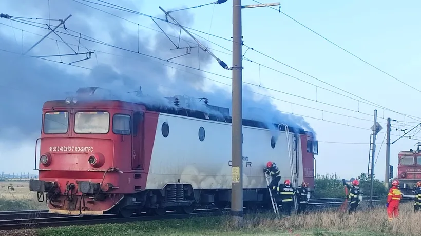 Locomotiva unui tren cu 100 de călători a luat foc în Tomșani, PRAHOVA/Cinci trenuri, blocate