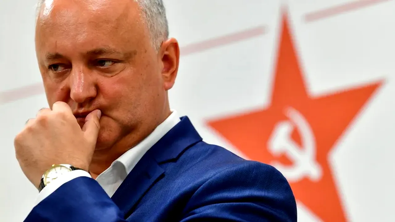 Igor Dodon, trimis în judecată pentru o șpagă primită în pungă de la Vladimir Plahotniuc