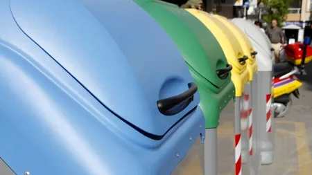 Desfaci. Folosești. Arunci unde & cum trebuie / Ghid de colectare separată a deșeurilor de ambalaje