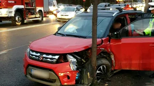 Patru persoane rănite, printre care o fată de 13 ani, într-un accident cu trei mașini implicate în Cluj-Napoca