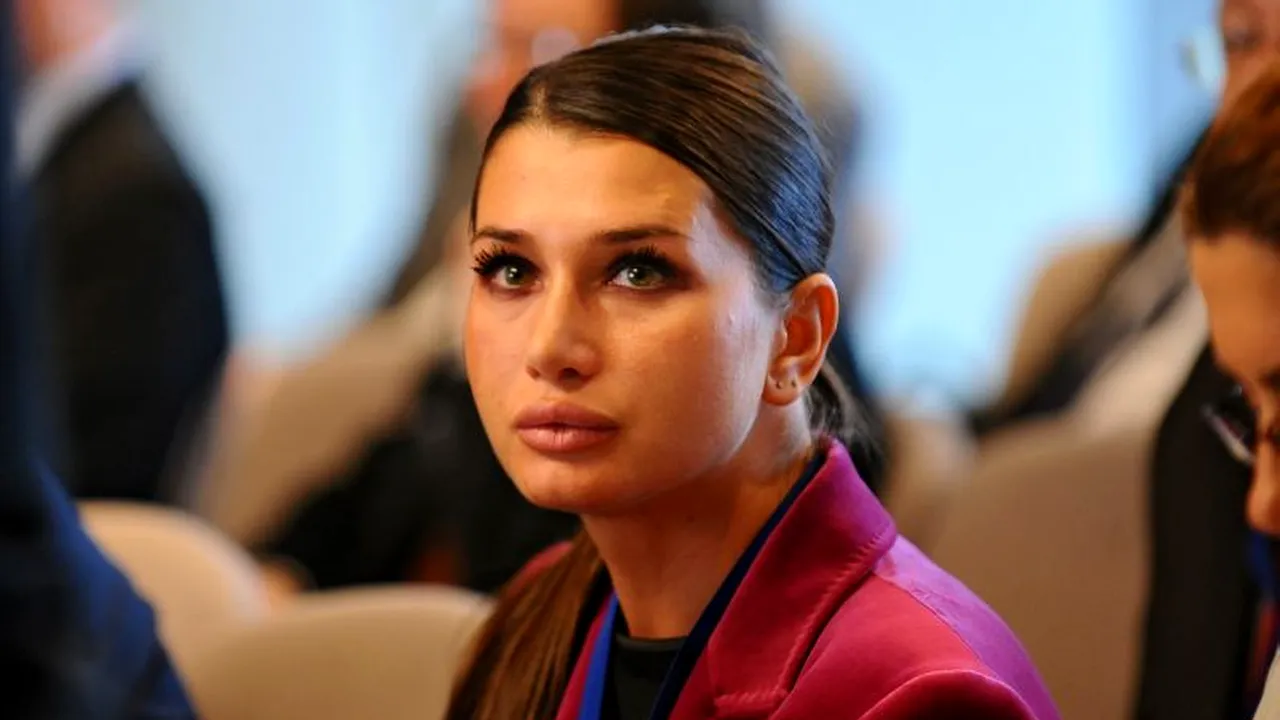 Victor Ponta și Elena Băsescu zboară împreună spre Bruxelles