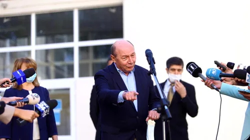 Traian Băsescu, după vot: „Eu îi sfătuiesc pe bucureșteni să dea un vot util pentru ei, să-l aleagă pe cel care poate schimba lucrurile în București”