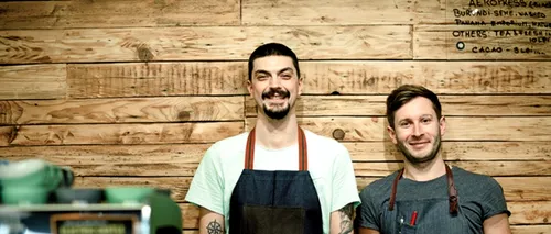 Doi prieteni și-au deschis o cafenea de 12 metri pătrați în nordul Bucureștiului și vând cafea la prețul corect