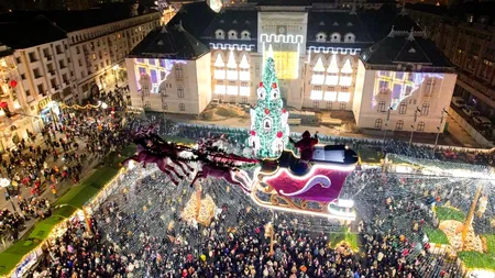 Petreceri pe roți în Craiova. Autobuzul-DISCOTECĂ este atracția principală de la Târgul de Crăciun
