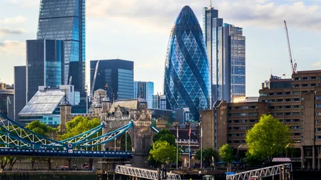 Celebra bancă Goldman Sachs începe să mute sute de posturi din Marea Britanie înainte de Brexit