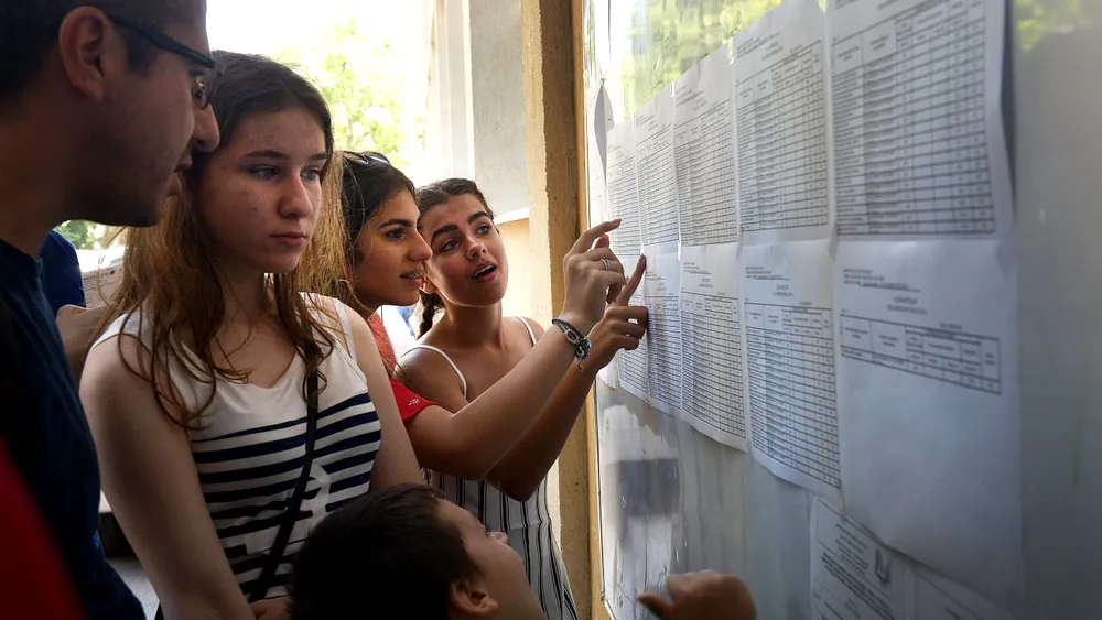 Admitere liceu 2021. Când vor afla elevii la ce școli sunt admiși și cum se face repartizarea computerizată în clasa a IX-a