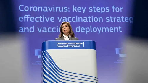 Comisia Europeană solicită statelor membre să facă „tot posibilul” pentru a evita revenirea la lockdown pe scară largă/ Comisia a confirmat grupurile prioritare care urmează să fie vaccinate