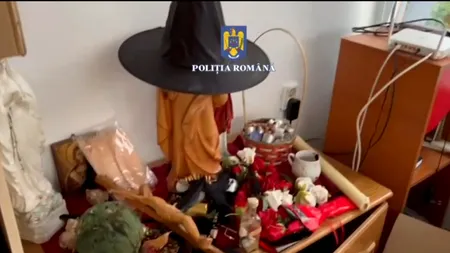VIDEO. Percheziții la vrăjitoarele din Dămăroaia. O ucraineancă stabilită în Italia le-a dat 20.000 de euro pentru a-i rezolva o „dramă sentimentală”