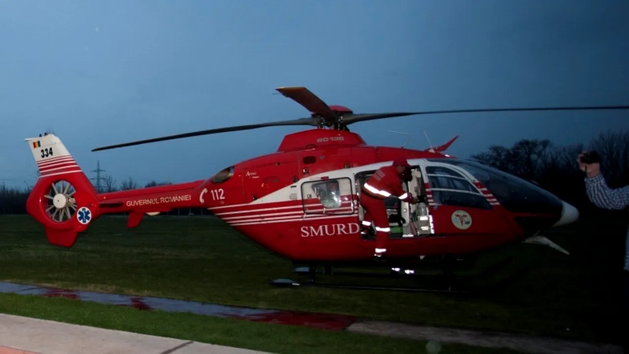 Copil în stare critică dus cu elicopterul la Târgu Mureș, după ce a căzut dintr-un imobil abandonat