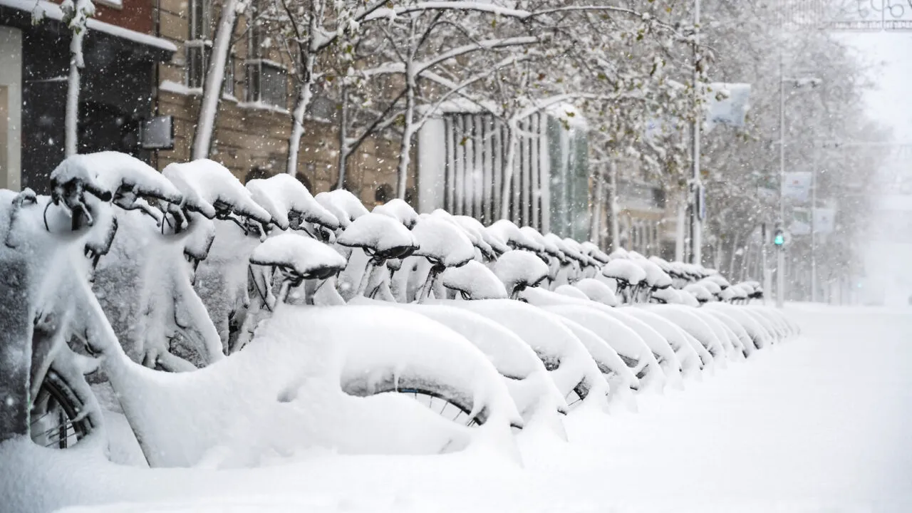 România, lovită de un val de aer polar, de Crăciun. Unde sunt așteptate ninsori