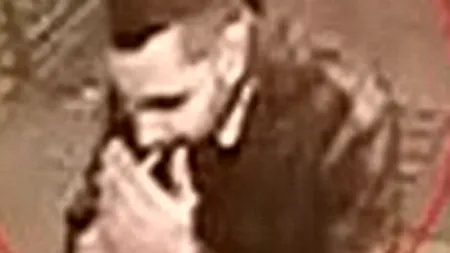 Cinci femei din Marea Britanie au fost înțepate pe stradă. Poliția a publicat primele imagini cu suspectul