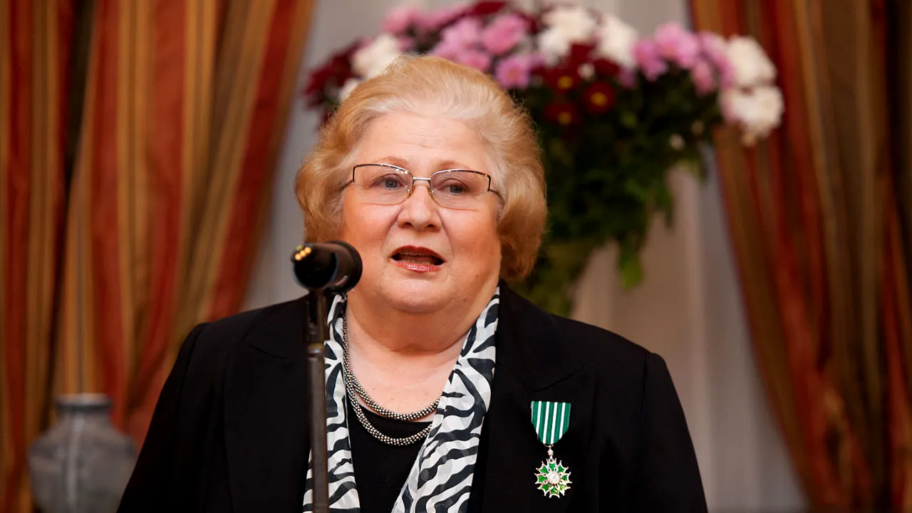 Cum a ajuns Dorina Lazăr actriță: ”Voiam să fiu profesoară de română”