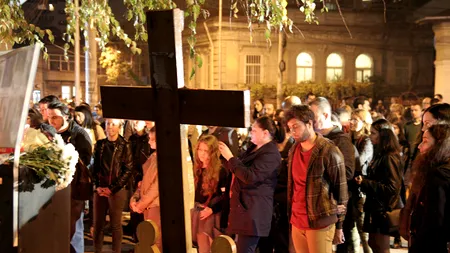 Mii de oameni au comemorat victimele de la COLECTIV: Au trecut trei ani, nu s-au găsit VINOVAȚII. Nu i-am UITAT