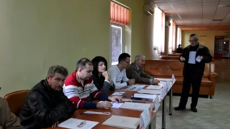 Numărul cabinelor de vot din străinătate ar putea fi suplimentat la turul II. Declarația pe propria răspundere, disponibilă online