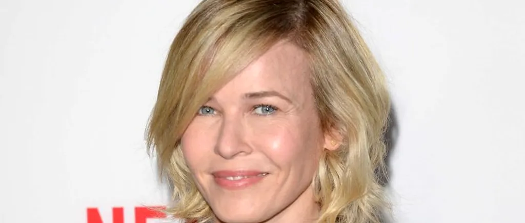 Comedianta Chelsea Handler în conflict cu Instagram, după ce a postat o fotografie topless în care îl imita pe Putin