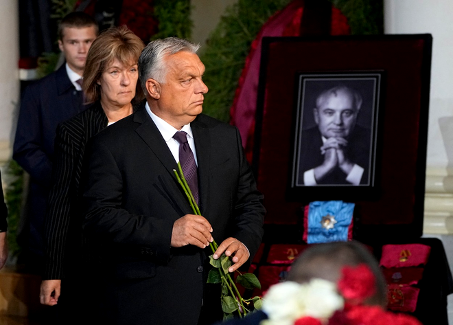 Mii de oameni prezenți la funeraliile fostului conducător sovietic Mihail Gorbaciov. Un singur lider european participă la ceremoniile de la Moscova | GALERIE FOTO