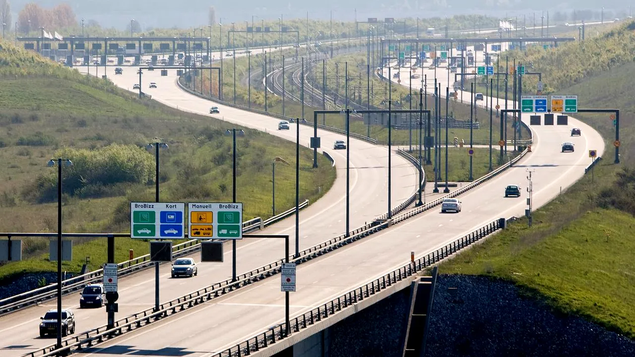 Suedia introduce controale la granița cu Danemarca