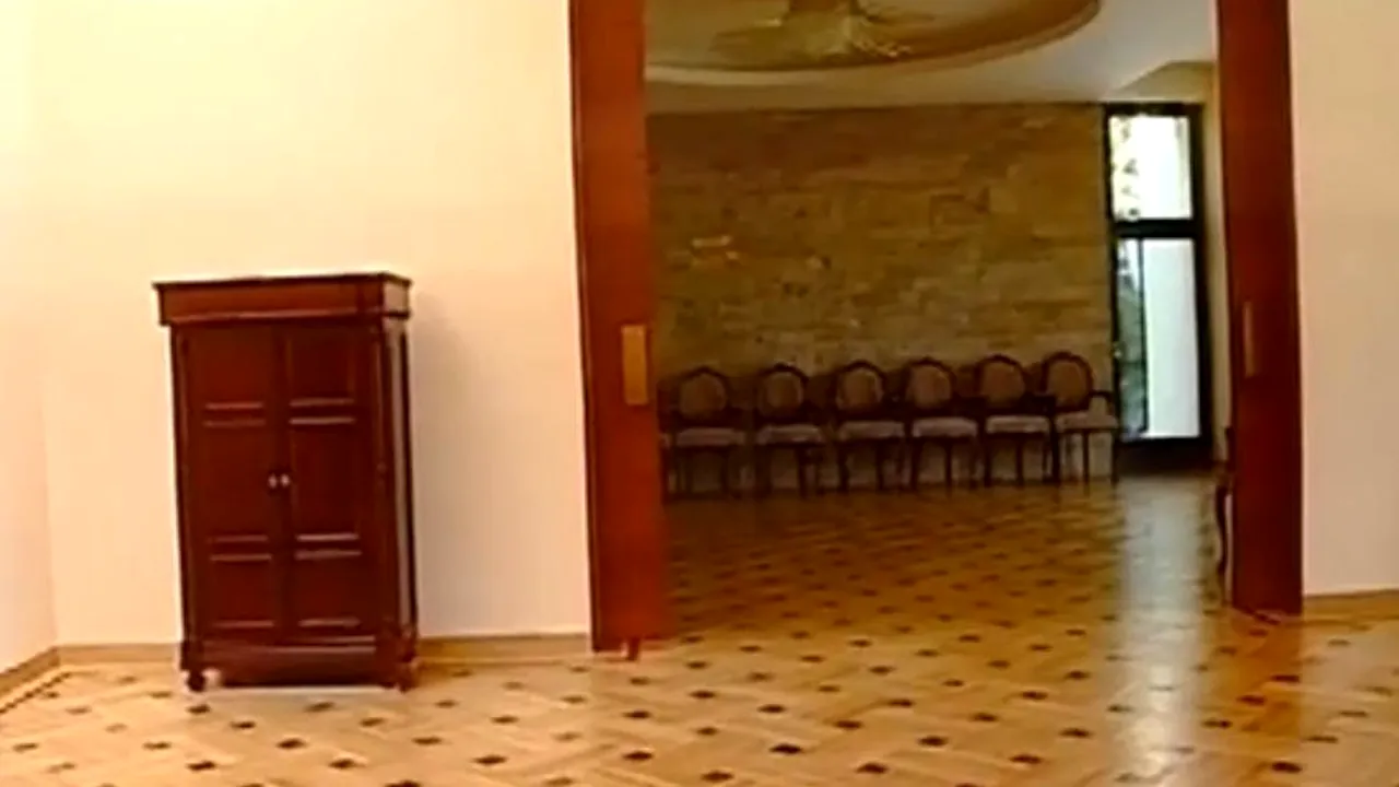 GALERIE FOTO - Ponta a dus ziariștii de la Guvern la o vilă din Primăverii: 