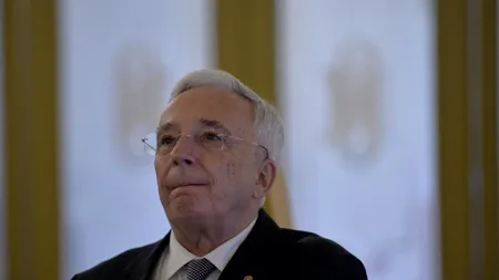 Curtea Constituțională a amânat, din nou, pronunțarea în procesul lui Mugur Isărescu, bănuit de colaborare cu Securitatea