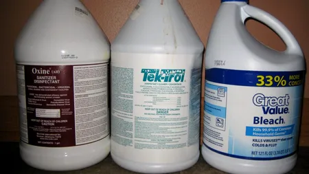 Reactivi și dezinfectanți în magazia plină de mucegai a spitalului Târgu-Jiu. ITM sesizează instanța 