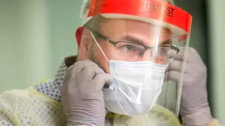 CORONAVIRUS. Medicul Virgil Musta: Te poți îmbolnăvi de la PRAFUL contaminat de pe stradă, când bate vântul