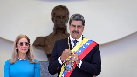 FT: Datorii de 240 de miliarde de dolari. Venezuela încearcă să evite un colaps financiar