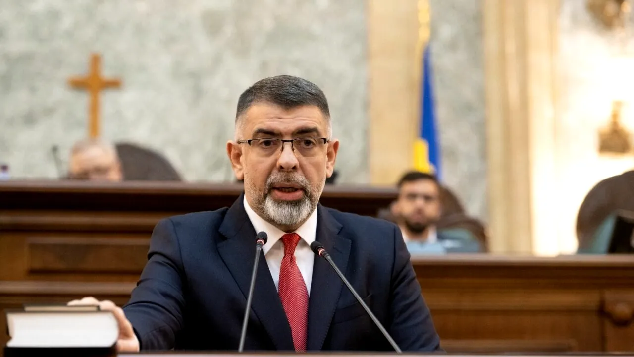 Senatul României funcționează pe o organigramă din 2013/ Aproape 200 de angajați vor pleca acasă