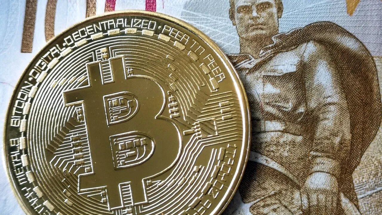 Reuters: Pentru a evita SANCȚIUNILE occidentale, Rusia utilizează criptomonede în tranzacțiile de petrol cu China și India