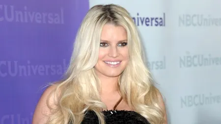 Transformarea spectaculoasă a cântăreței Jessica Simpson. FOTO