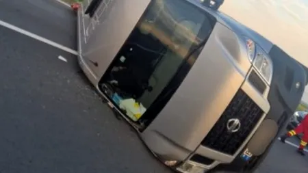 ACCIDENT pe pe DN 2A, în Constanța. Un microbuz în care se aflau doi ucraineni s-a răsturnat