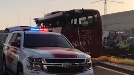 Accident grav în Dubai: Cel puțin 17 morți și mai mulți răniți într-un accident rutier - FOTO 