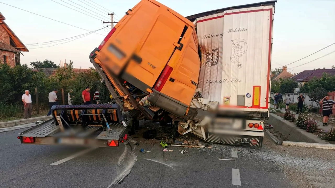 Doi morți și patru răniți în urma unui accident produs pe DN 56, în județul Dolj