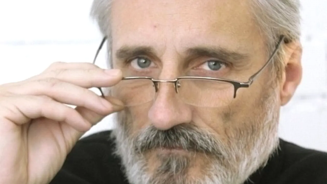 Povestea Rapidului, scrisă de nea Vanea și fiul său, Ionuț