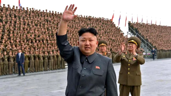 Un înalt oficial militar nord-coreean a fost demis din funcție pentru corupție. Pedeapsa, aplicată în prezența lui Kim Jong-un