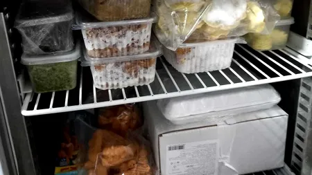 ANSVSA, despre toxiinfecţia alimentară din Harghita: „Şi angajaţii restaurantului se simt rău. S-au prelevat probe de ouă, maioneză şi peşte”